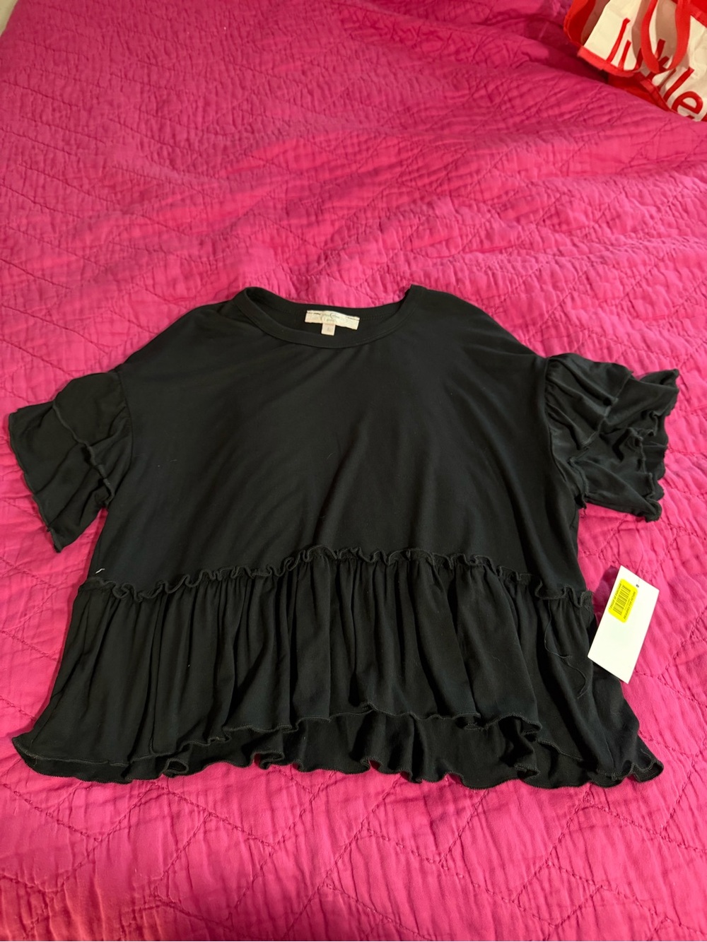 Moa Moa Black Ruffle Hem Short Sleeve Top